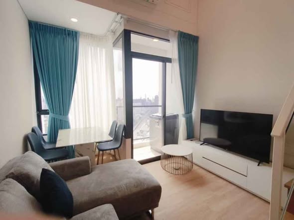 bedroom of Siamese residence landmark @ MRTA station