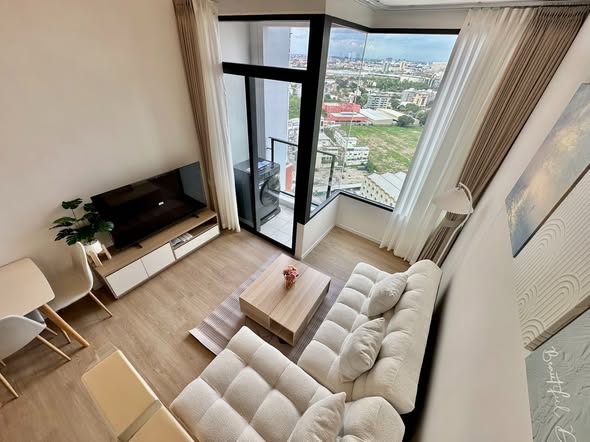 living room of Siamese residence landmark @ MRTA station