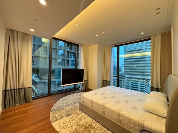 bedroom of Sindhorn Residence