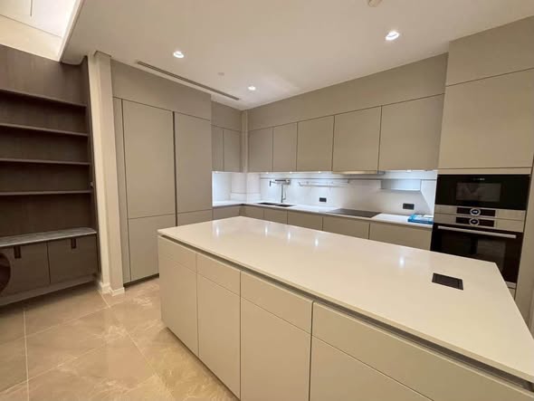 kitchen of Sindhorn Residence