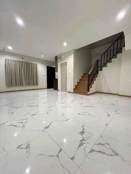 SIRI HOUSE