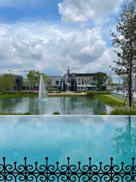 pool of สิริ เพลส เมกาบางนา Siri Place Mega-Bangna