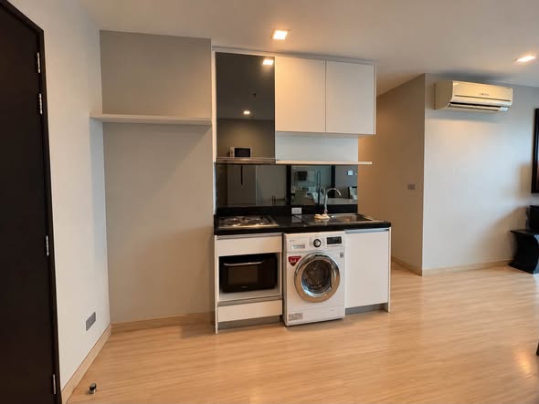 Sky Walk Residences