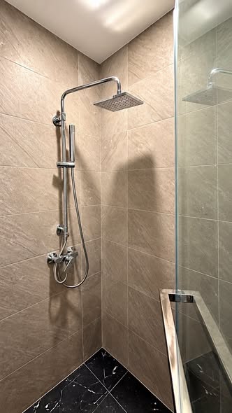 bathroom of Skyrise Avenue Sukhumvit 64