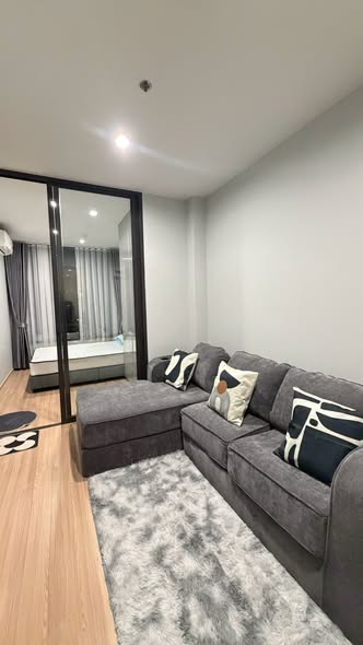 living room and room interior of Skyrise Avenue Sukhumvit 64