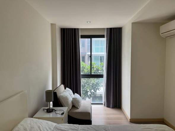bedroom of Socio Reference 61