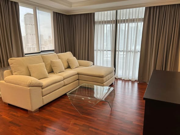living room of Soi Sukhumvit 26