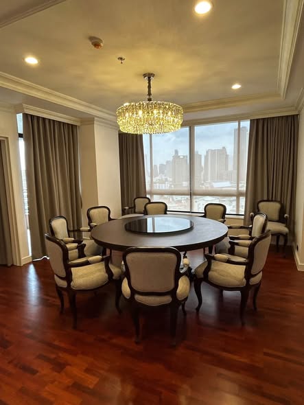 room interior of Soi Sukhumvit 26
