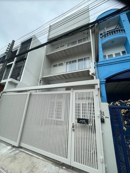 SPACE Townhome