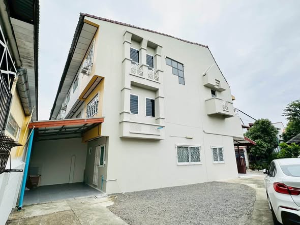 SPACE Townhome