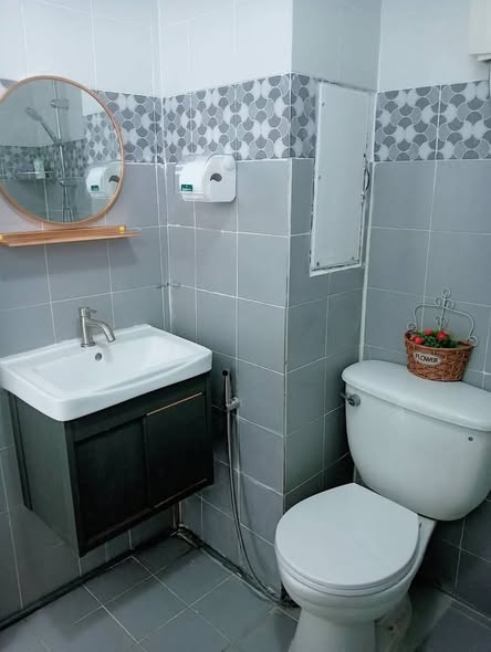 bathroom of SR Condominium
