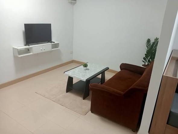 SR Condominium