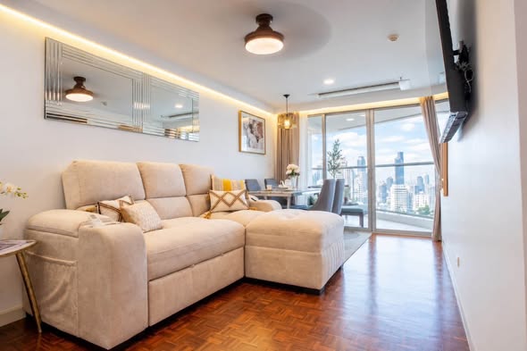 living room of Sukhumvit Suite