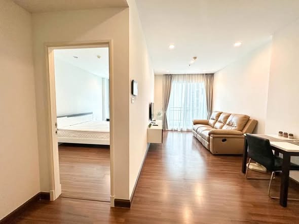 bedroom of Supalai Lite Sathorn-Charoenrat Condo