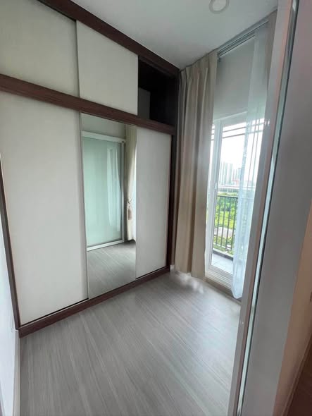 bedroom and room interior of Supalai Loft Sathon-Ratchaphruek