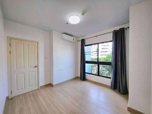 bedroom of Supalai Loft Talat Phlu Station