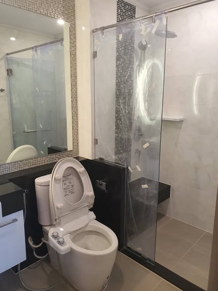 bathroom of Supalai Oriental Sukhumvit 39