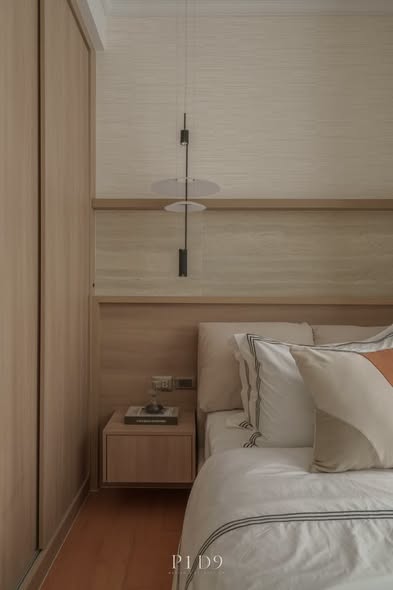 bedroom and bathroom of Supalai Oriental Sukhumvit 39