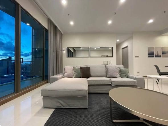 bedroom and living room and room interior of Supalai Oriental Sukhumvit 39
