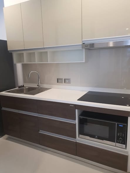 kitchen of Supalai Oriental Sukhumvit 39