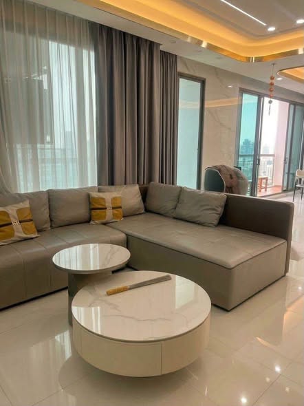 living room and bedroom of Supalai Oriental Sukhumvit 39