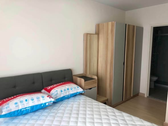 bedroom of Supalai Park Talat Phlu Station