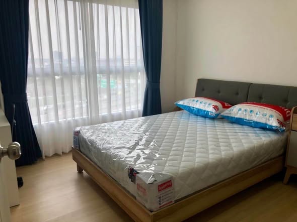 bedroom of Supalai Park Talat Phlu Station