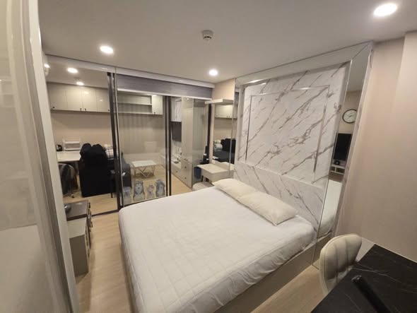 bedroom and room interior of Supalai Prime Rama 9