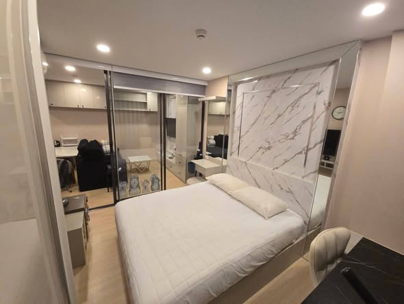 bedroom and room interior of Supalai Prime Rama 9