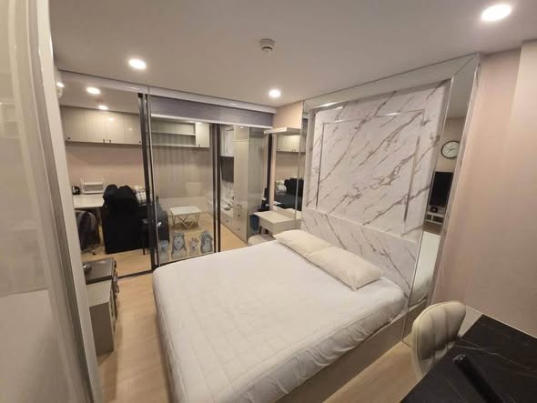 bedroom and room interior of Supalai Prime Rama 9