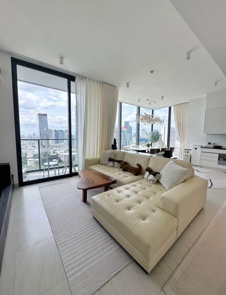 living room of Tait Sathorn 12