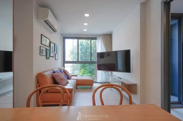 bedroom and living room of TAKA HAUS ทากะ เฮาส์