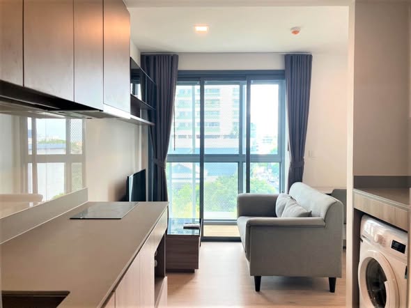 room interior of TAKA HAUS ทากะ เฮาส์