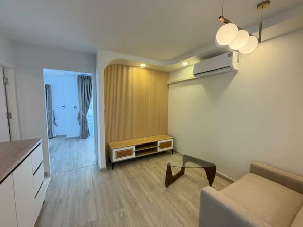 bedroom of Tawanna Resident 2