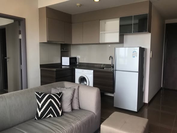 Teal Sathon-Taksin