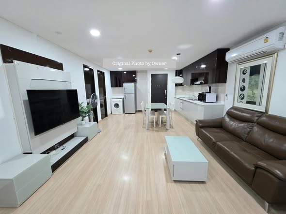 living room of The Address Pathum Wan ดิ แอดเดรส ปทุมวัน