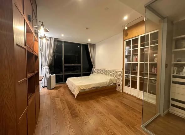 bedroom and room interior of The Bangkok Sathorn