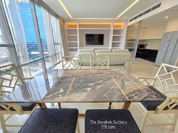 room interior of The Bangkok Sathorn