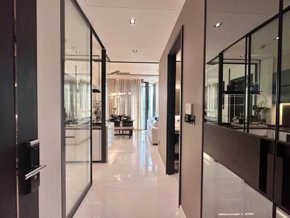 room interior of The Bangkok Thonglor