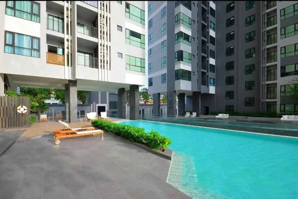 pool of THE BASE Central Pattaya