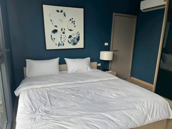 bedroom of THE BASE Garden Rama 9