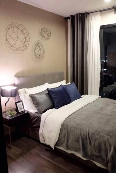 bedroom of The Base Park East