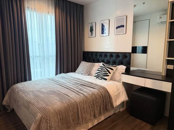 bedroom of THE BASE Park West – Sukhumvit 77