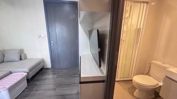 bedroom of THE BASE Park West – Sukhumvit 77