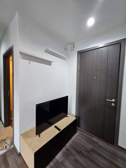 bedroom and room interior of THE BASE Park West – Sukhumvit 77