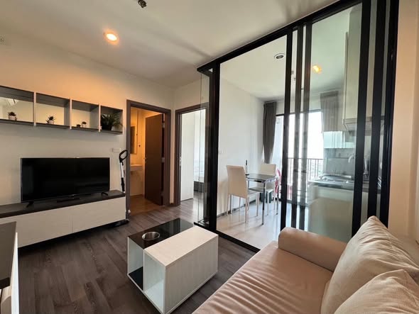 bedroom and room interior of THE BASE Park West – Sukhumvit 77