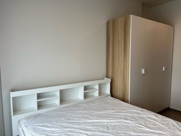 bedroom and room interior of THE BASE Phetchaburi-Thonglor เดอะ เบส เพชรบุรี – ทองหล่อ