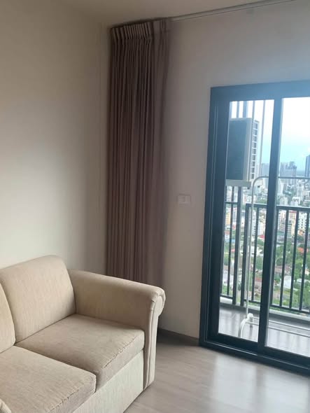 bedroom and room interior of THE BASE Phetchaburi-Thonglor เดอะ เบส เพชรบุรี – ทองหล่อ