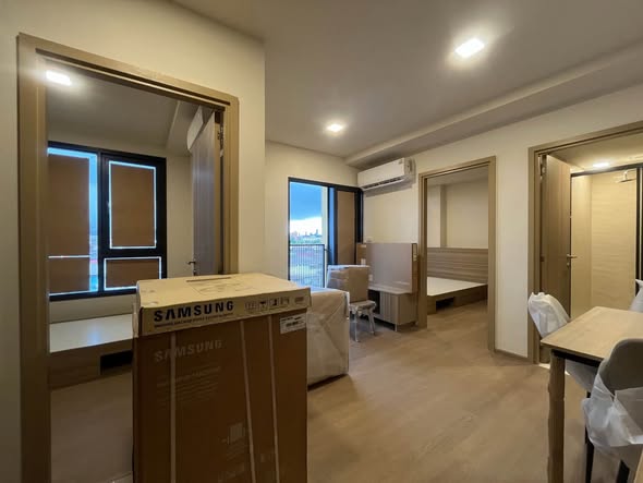 bedroom and room interior of The Base Ratchada 19