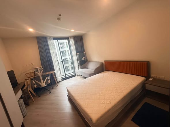 bedroom of THE BASE Saphanmai